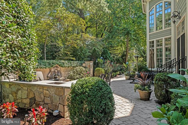 903 DOUGLASS DR, Mclean, VA 22101