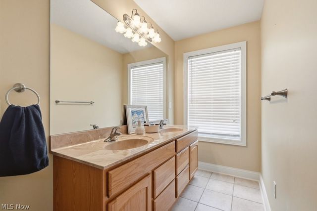 1180 Windward Lane, Kent, OH 44240