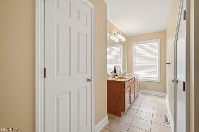1180 Windward Lane, Kent, OH 44240