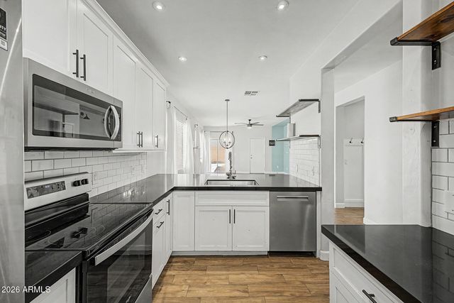 2259 S BARRINGTON --, Mesa, AZ 85209