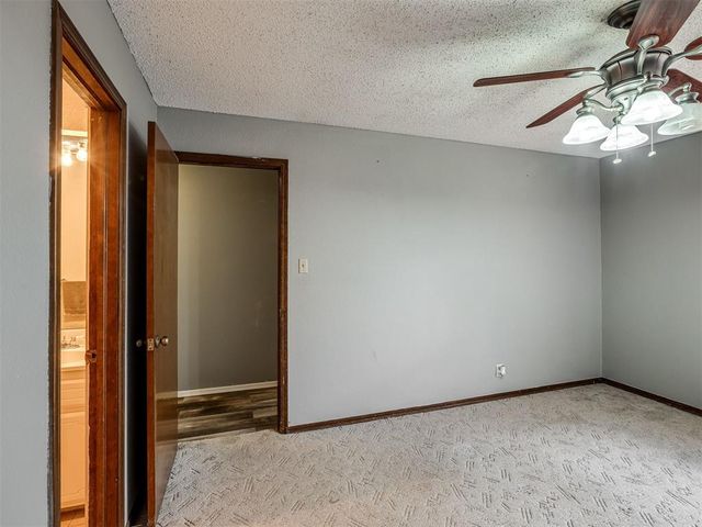 914 S Highland Drive, Mustang, OK 73064