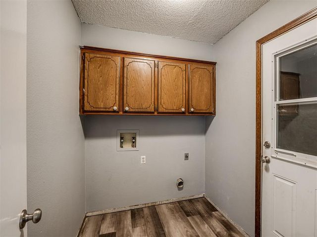 914 S Highland Drive, Mustang, OK 73064