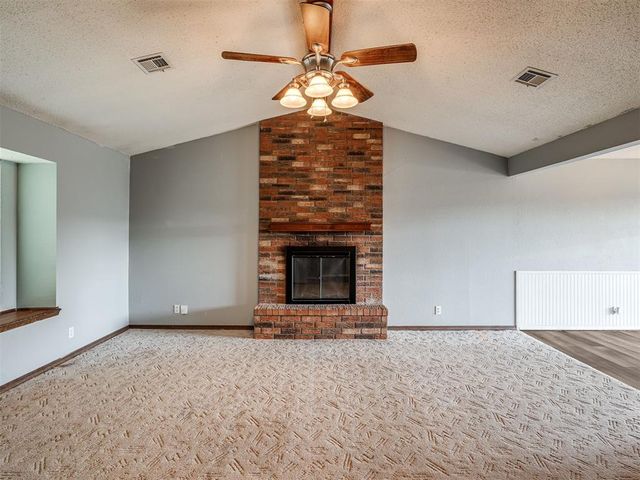 914 S Highland Drive, Mustang, OK 73064
