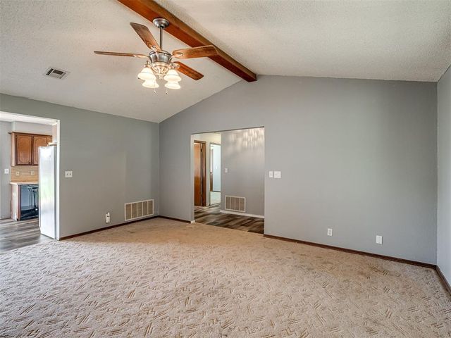 914 S Highland Drive, Mustang, OK 73064