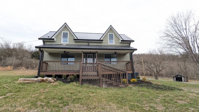 197 Granville Hwy, Chestnut Mound, TN 38552
