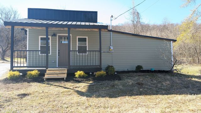 197 Granville Hwy, Chestnut Mound, TN 38552