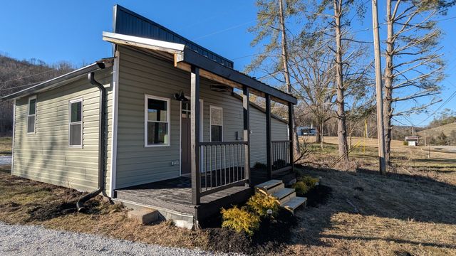 197 Granville Hwy, Chestnut Mound, TN 38552
