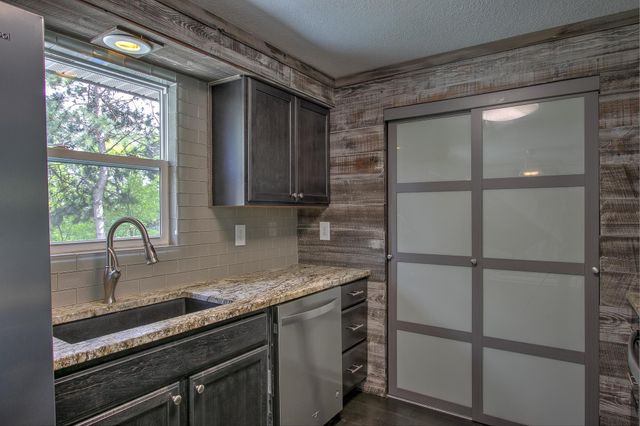 522 Calhoun Place, Cambridge, MN 55008