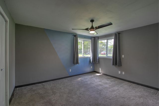 522 Calhoun Place, Cambridge, MN 55008