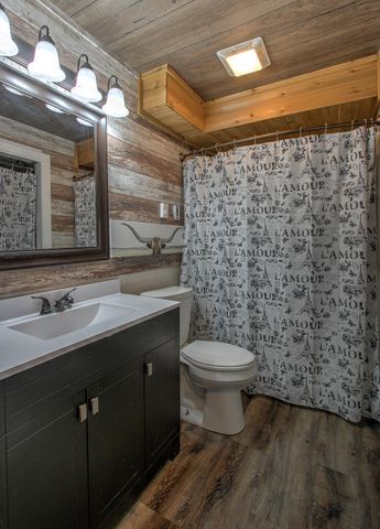 522 Calhoun Place, Cambridge, MN 55008
