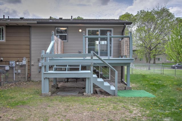 522 Calhoun Place, Cambridge, MN 55008