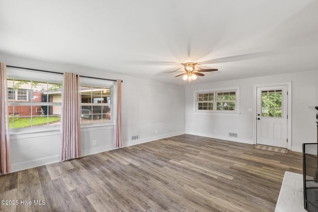 102 Jean Circle, Jacksonville, NC 28540