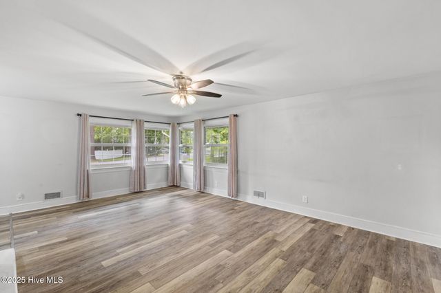 102 Jean Circle, Jacksonville, NC 28540