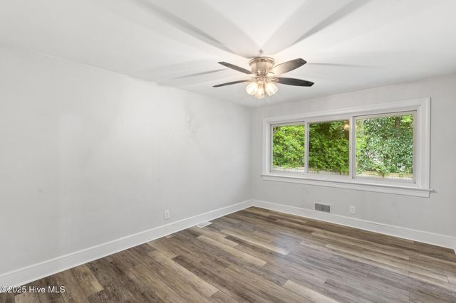 102 Jean Circle, Jacksonville, NC 28540