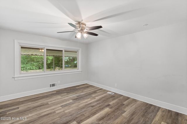 102 Jean Circle, Jacksonville, NC 28540