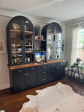 401 Woodland Oaks Court, Simpsonville, SC 29681