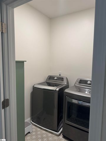 401 Woodland Oaks Court, Simpsonville, SC 29681