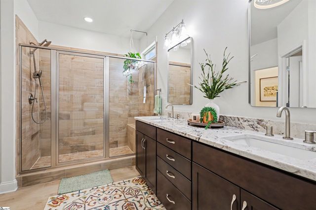 401 Woodland Oaks Court, Simpsonville, SC 29681