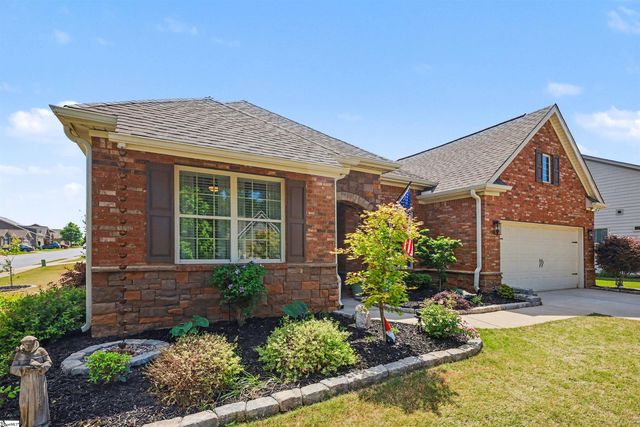 401 Woodland Oaks Court, Simpsonville, SC 29681
