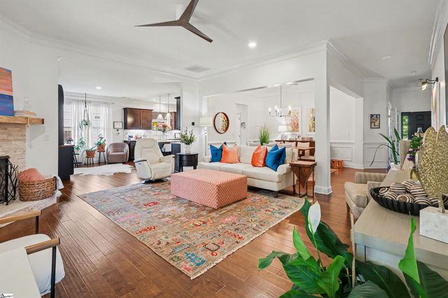 401 Woodland Oaks Court, Simpsonville, SC 29681