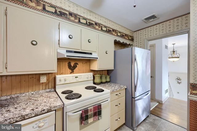 762 EASTSIDE DR, Landisville, PA 17538