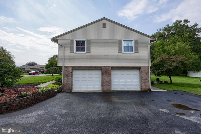 762 EASTSIDE DR, Landisville, PA 17538