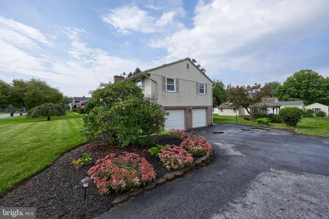 762 EASTSIDE DR, Landisville, PA 17538