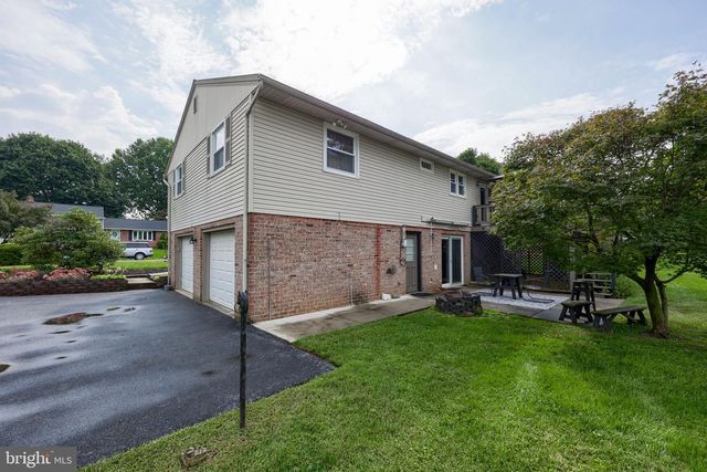 762 EASTSIDE DR, Landisville, PA 17538