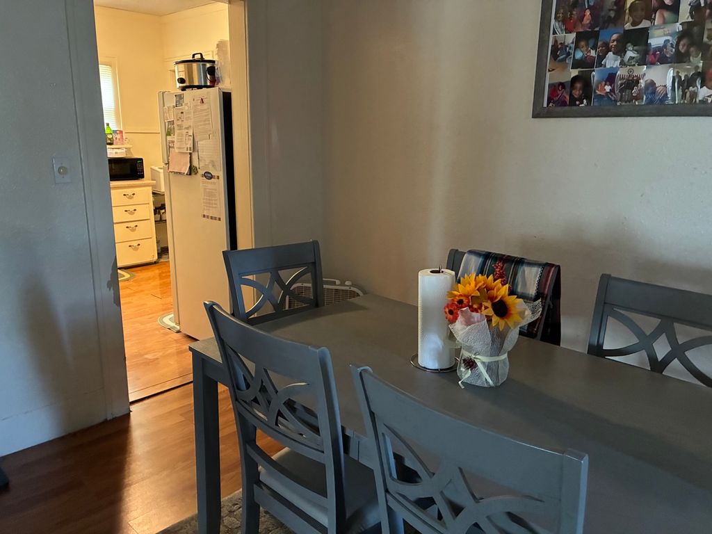 Image 5 of property listing at 600 Harrison Street, Mt Vernon, IL 62864