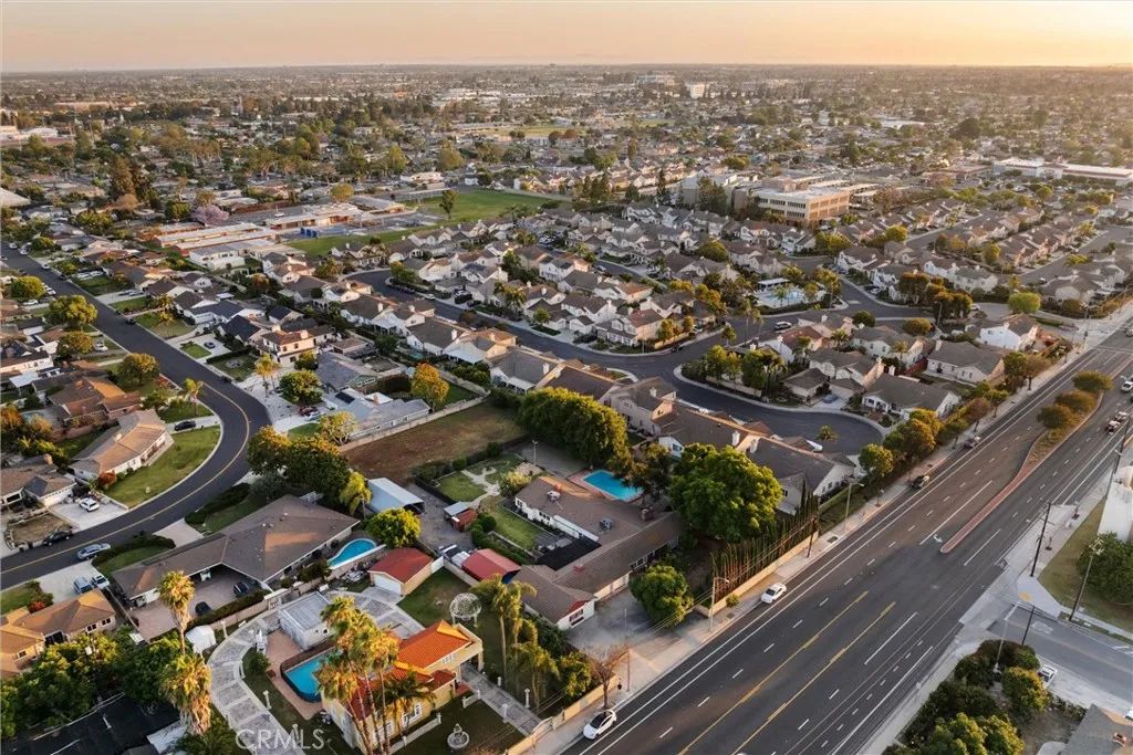11252 Chapman Avenue, Garden Grove, CA 92840