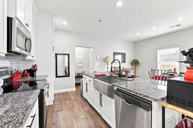 517 E Hanna Street, Denison, TX 75021