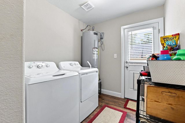 517 E Hanna Street, Denison, TX 75021