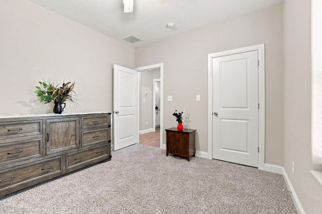 517 E Hanna Street, Denison, TX 75021