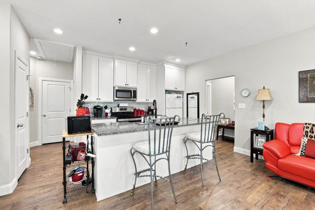 517 E Hanna Street, Denison, TX 75021
