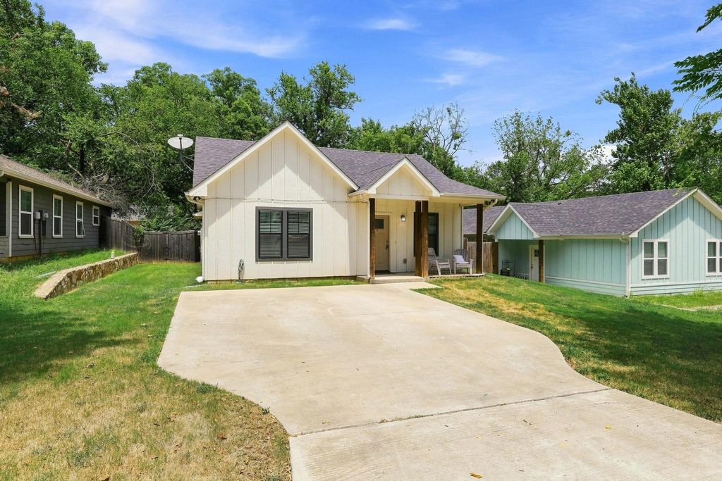 517 E Hanna Street, Denison, TX 75021
