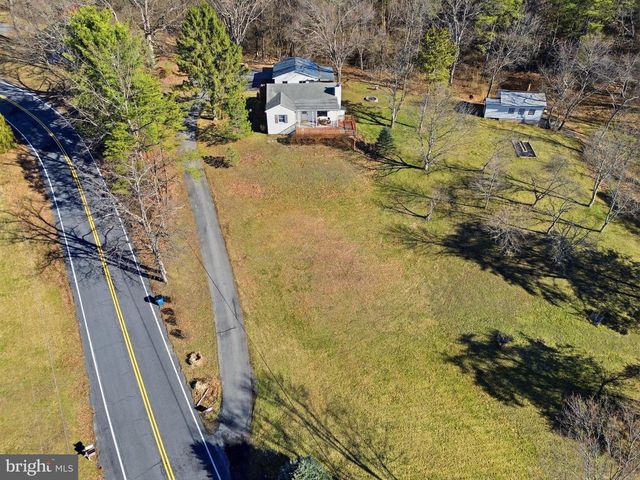 981 CRANES GAP ROAD, Carlisle, PA 17013