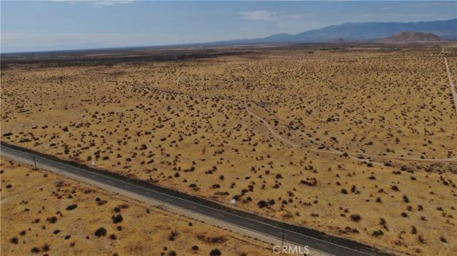 22500 E Ave O, Black Butte, CA 93591