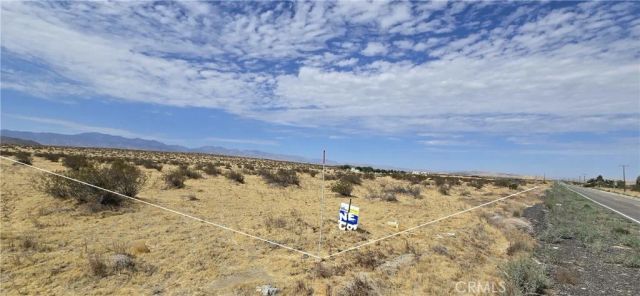 22500 E Ave O, Black Butte, CA 93591