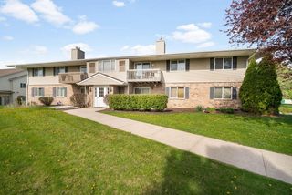 2043 Pine Ridge COURT #G, Grafton, WI 53024