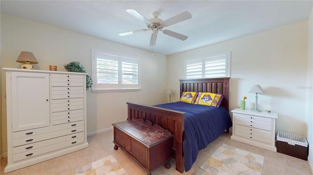 6888 121ST STREET N, Seminole, FL 33772