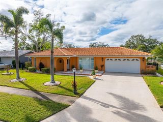 6888 121ST STREET N, Seminole, FL 33772