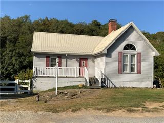 405 Waynesburg Rd, Amwell, PA 15301