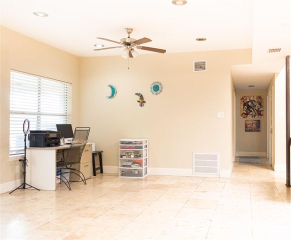 15318 Leeds Lane, Houston, TX 77040