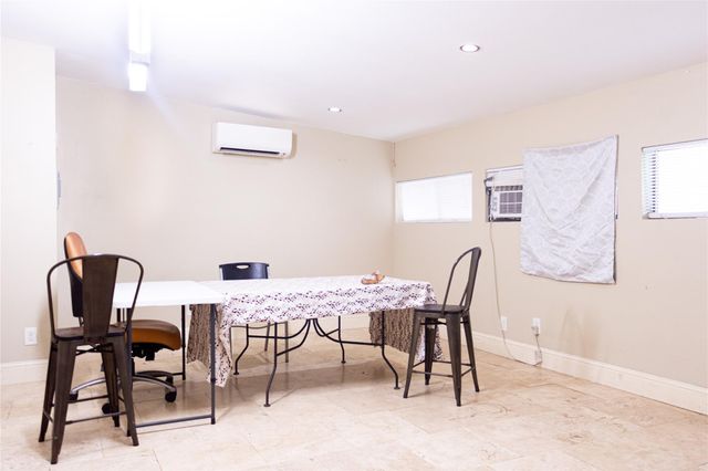 15318 Leeds Lane, Houston, TX 77040