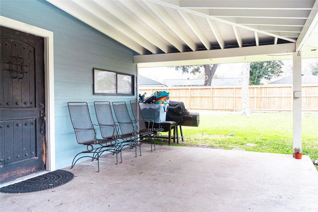 15318 Leeds Lane, Houston, TX 77040