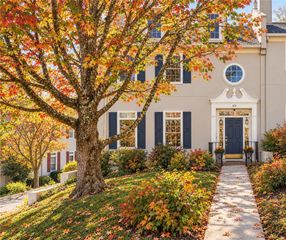 107 Paces Run SE 107, Atlanta, GA 30339