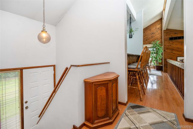 2725 Cooley Lake Road, Highland Charter Township, MI 48356