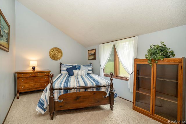 2725 Cooley Lake Road, Highland Charter Township, MI 48356