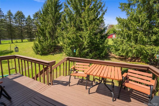 2725 Cooley Lake Road, Highland Charter Township, MI 48356