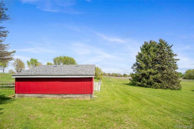 2725 Cooley Lake Road, Highland Charter Township, MI 48356
